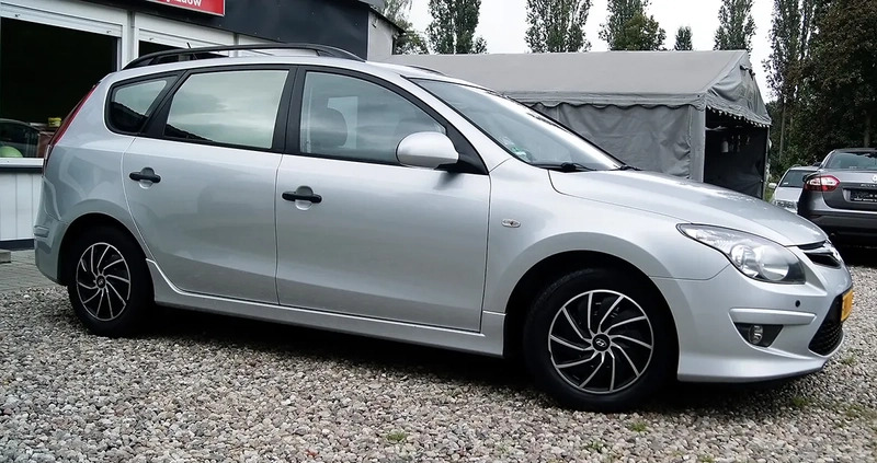 Hyundai I30 cena 17500 przebieg: 150000, rok produkcji 2010 z Szczecin małe 781